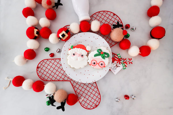 Vintage Santa and Mrs Claus